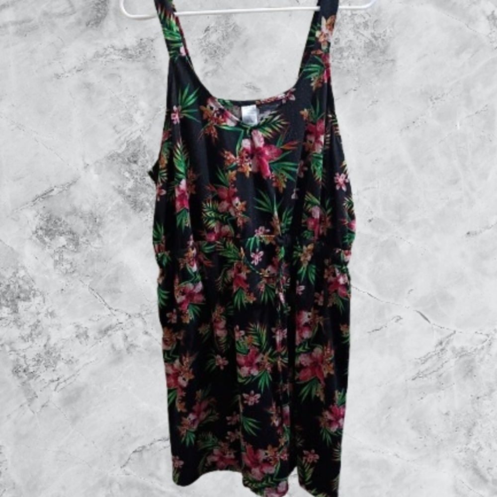💙 3 For $12 West Loop Black Floral Drawstring Dress